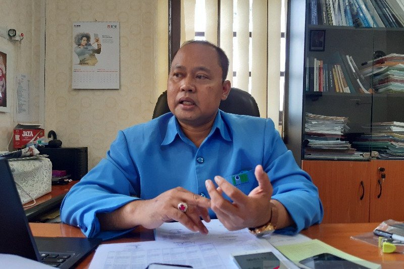 Direktur Utama PDAM Jayapura Dr. H. Entis Sutisna, SE, MM