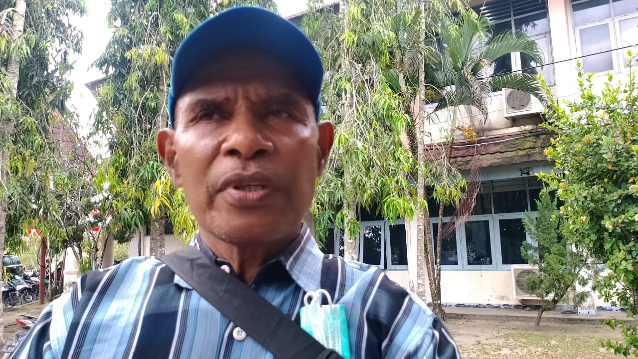 Sekretaris PGRI Kabupaten Jayapura, Siliwanus Runabari, SE., M.Si