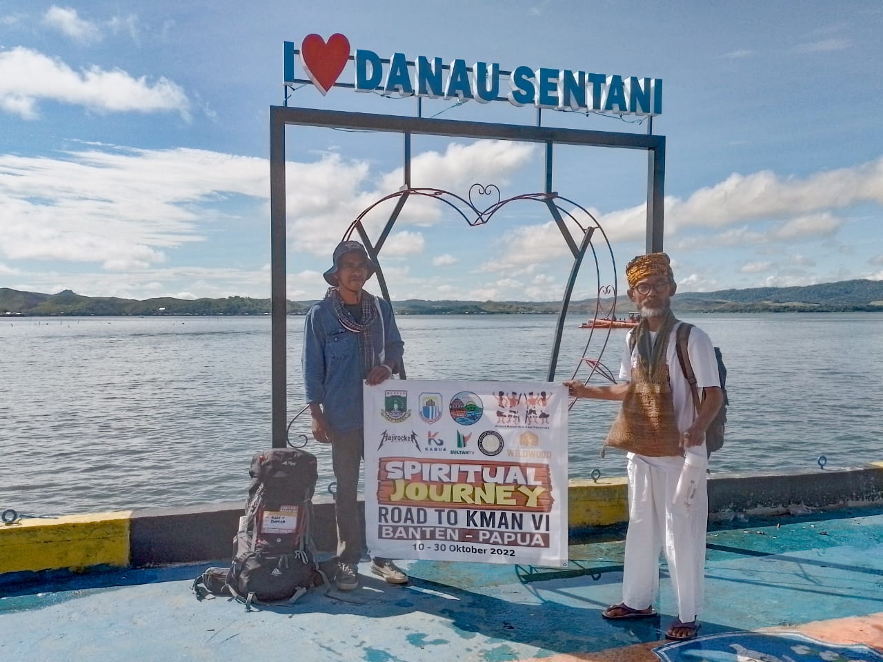 Kang Noci peserta darji Banten di Dermaga Yahim sebelum menuju ke Kampung Putali, Danau Sentani.Yahim 25/10/22