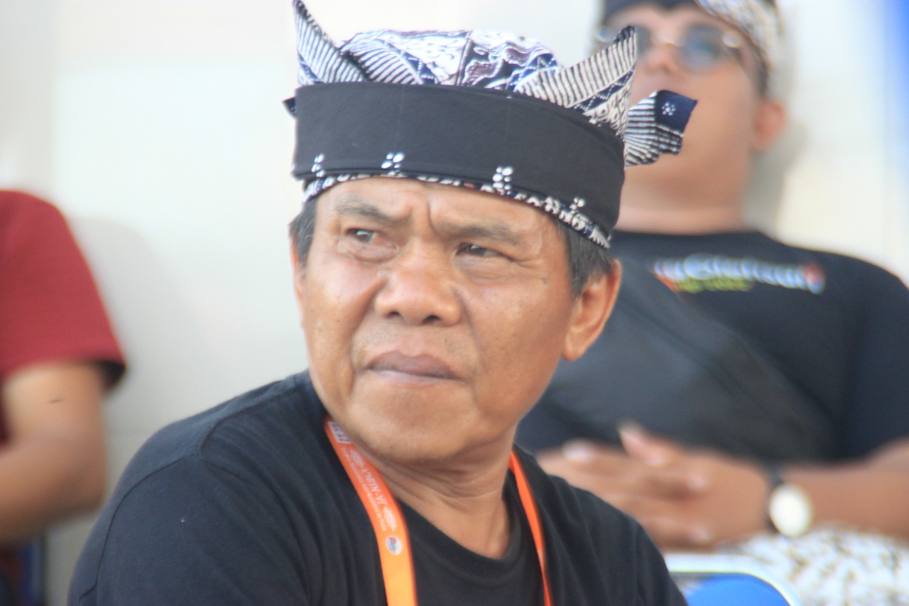 Salah satu masyarakat adat Banyuwangi, Adi Purwadi